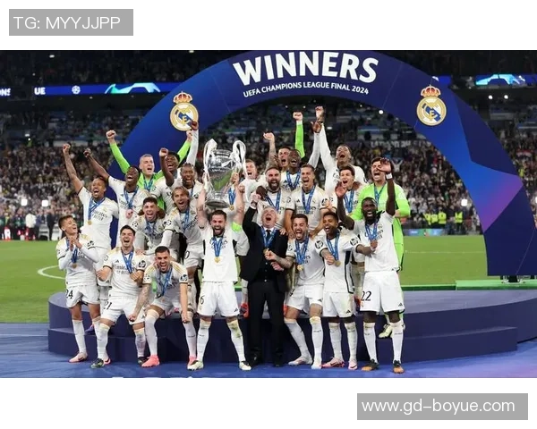 足球明星与俱乐部的传奇故事与辉煌成就的完美结合